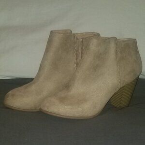 Light Brown / Beige Booties Size 10